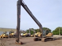 Long-reach excavator (18m)